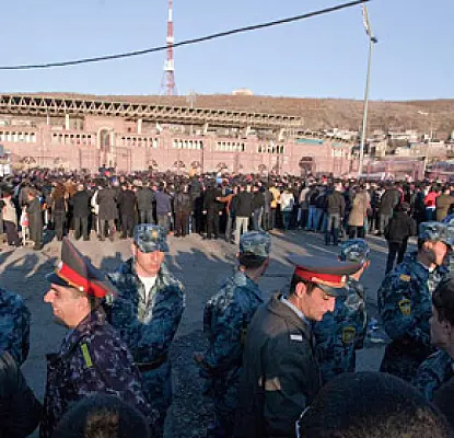 Russian Radio Host 'Offended Armenians' Comparing Yerevan Game with Order in Baku  