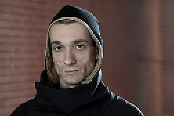 После поджога здания Банка Франции российский акционист переведен в психиатрический стационар