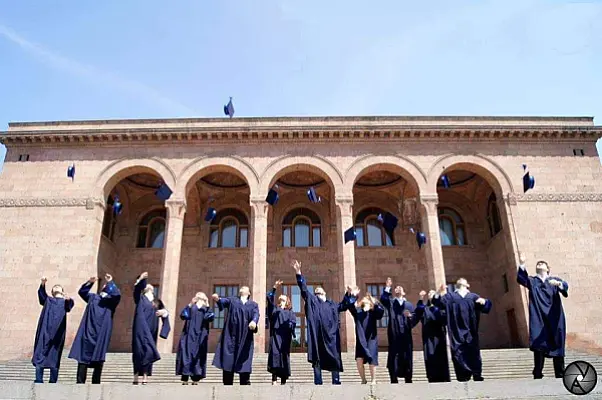 Գիտակրթական են, վնասակար, ժամանակավրեպ և քաղաքական պատկերացումներով՝ ինֆանտիլ