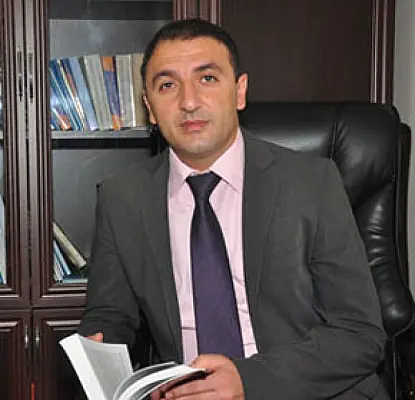 Վանաձորի քաղաքապետի թեկնածուն պնդում է, որ իր նախընտրական պաստառները ոչնչացրել են