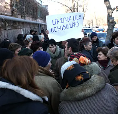 «Эрдоган сказал о 60000 армян-нелегалах». Торговцы о позоре армянского руководства
