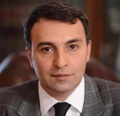 Режиссер отменил эфир, а ему предлагали снимать о брате президента Армении