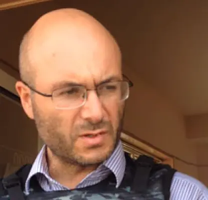 Erebuni Armed Group Leader Says Police Forces Gather Outside Seized Building