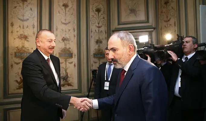 Между троллингом и шантажом. О публикации газеты семьи Пашиняна