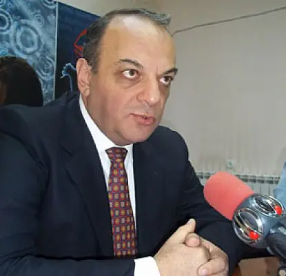 Ինչպես տարանջատվեցին բիզնեսն ու քաղաքականությունը. Ծառուկյանի, Տեր-Պետրոսյանի և Սարգսյանի մասին
