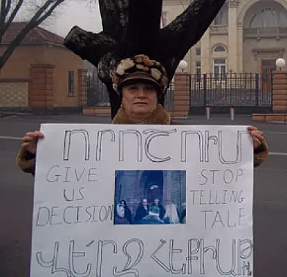 «Վերջ հեքիաթին». Խաբված բնակարանատերերը ամեն օր գալու են նախագահական