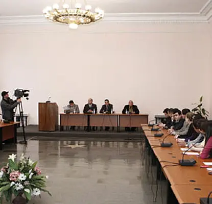Վարչապետը պատմել է ԵՊՀ ուսանողներին, որ կաշառակերությունը չարիք է