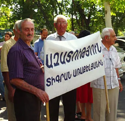 Օրը սկսել «Տիգրան Առաքելյանին ճանաչում ենք քաղբանտարկյալ»-ով. ակցիա (ՏԵՍԱՆՅՈՒԹ)
