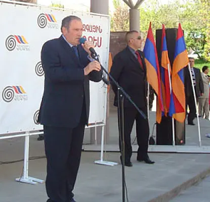 Տեր-Պետրոսյանը ներողություն է խնդրել, որ ընտրողներին մուրաբա չի բերել