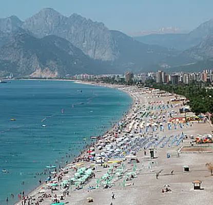 3 Out of 5 Armenian Travel Agencies Say Drop in Number of Tourists This Year