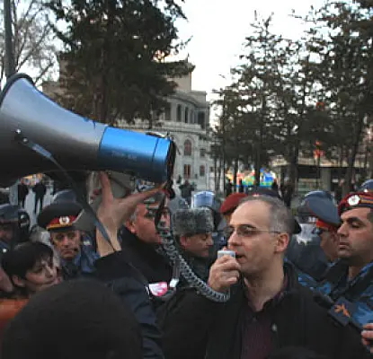 Each Comma Could be Fatal: Zurabyan on Sargsyan-Aliyev Meeting in Kazan