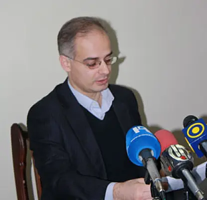 Оппозиция Армении зовут народ в игру. Во внеочередные выборы никто не верит