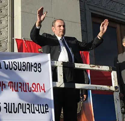 Впредь армянский мужчина может брать в руки веник