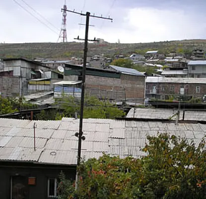 Սարի Թաղի նորակառույց ճանապարհը ազդում է տների վիճակի վրա