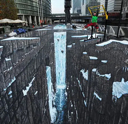 PHOTOS: 3D Mural Breaks Guinness World Record