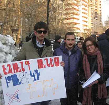 Occupy Mashtots Park Activist Launches Hunger Strike (updated)