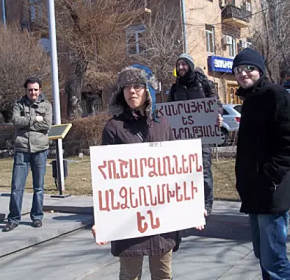 «Դանակը ոսկորին». Հայաստանի իշխանություններից պահանջում են (ՏԵՍԱՆՅՈՒԹ)