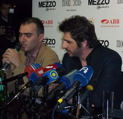French Singer Met Distant Relatives in Armenia, Promises to Return to Perform