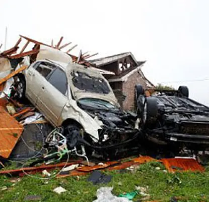 Tornadoes Rake Dallas Area, Dozens Hurt, More than 100 Planes Damages