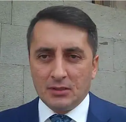 Ասրյանը չի վիրավորվում զոհված զինվորների ծնողներից. վեճ կառավարության մոտ (ՏԵՍԱՆՅՈՒԹԵՐ)