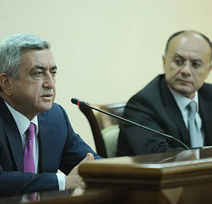 ՊՆ-ն գնումների հարցում օրինակելի կլինի, Սերժ Սարգսյանին խոստացել է նախարարը