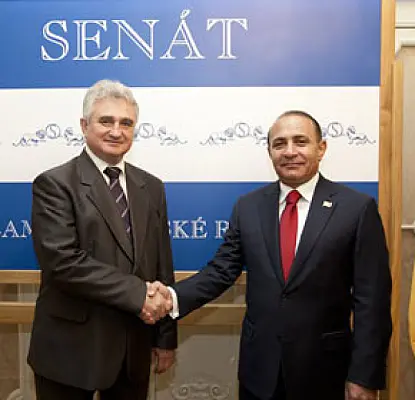 Հովիկ Աբրահամյանը ասել է «Չեխոսլովակիա». չեխերը վիրավորվել են