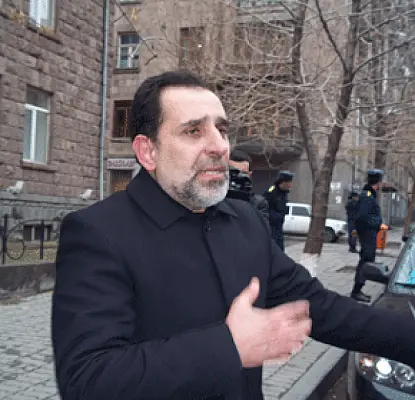 В полку возможных президентов Армении убыло