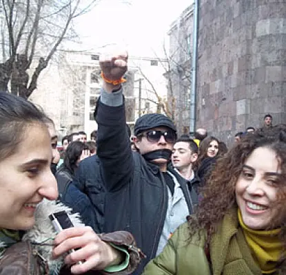 «Բուհերը Ազատության հրապարակ չեն». Աշոտյանը՝ «ֆուրշետներին մասնակցողների» և «կողմնակալ տեղեկատվության» դեմ