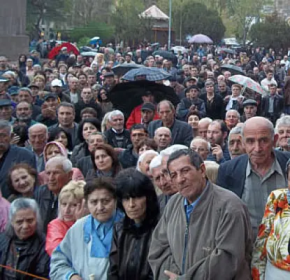 Երևանում պետք է հաստատել ընդդիմության իշխանություն. Արմեն Ռուստամյանը՝ հրապարակում (թարմացվում է)