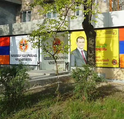 «Բարև Երևան»-ի անդամը պահանջում է ընտրապայքարից հանել ՀՀԿ-ին