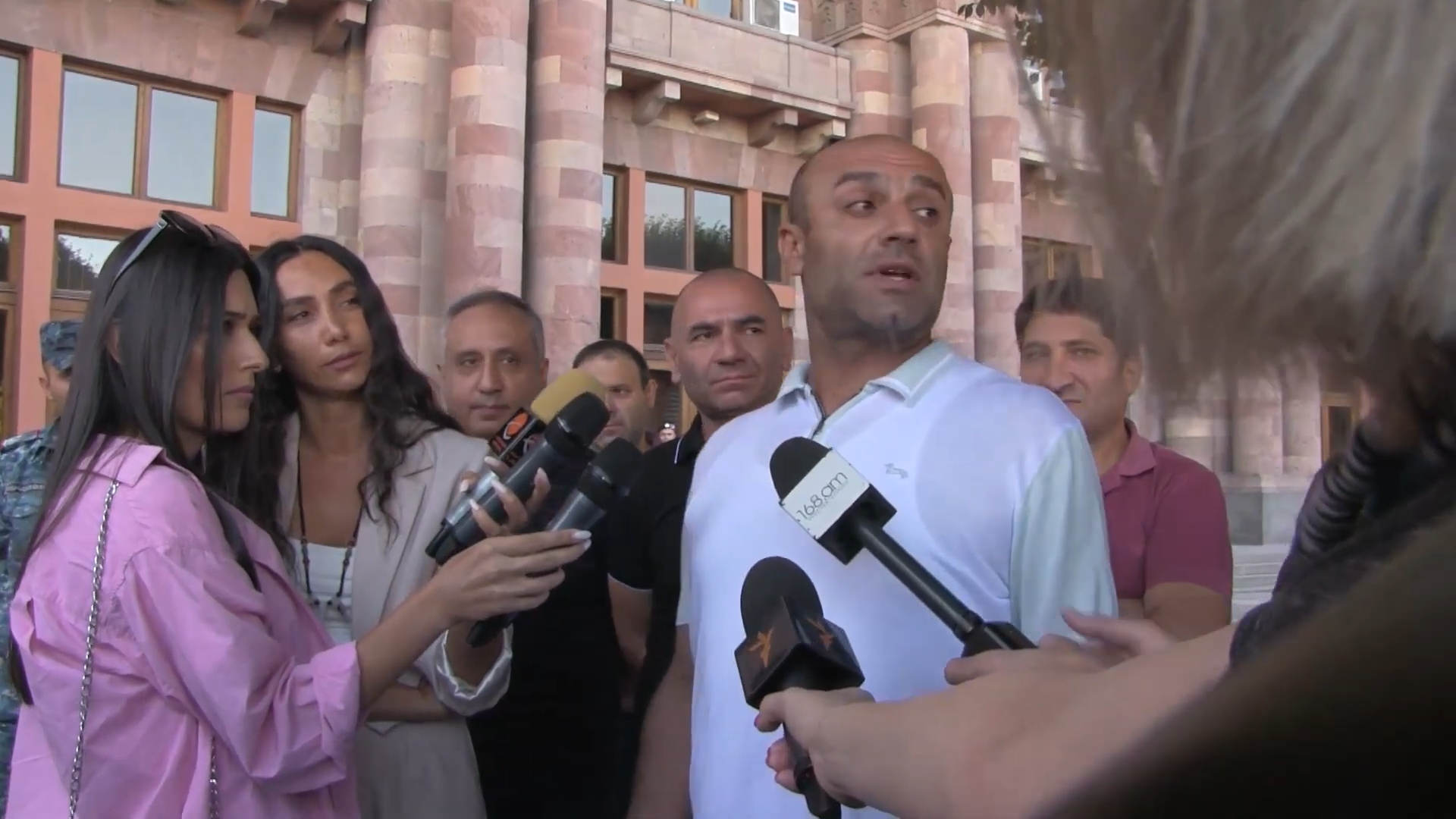 «На носу Новый год». Бастующие требуют открыть дорогу к «Сурмалу ...